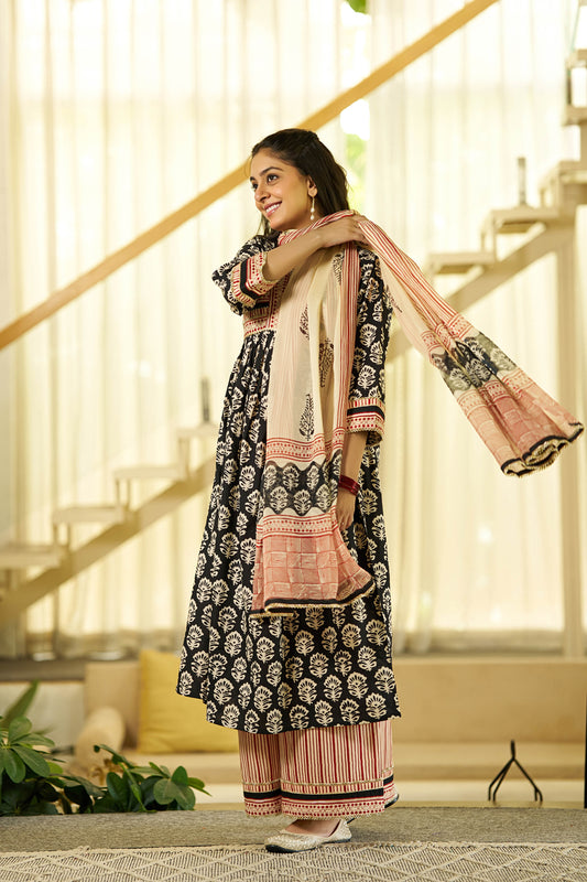 Black heritage handblock suit set
