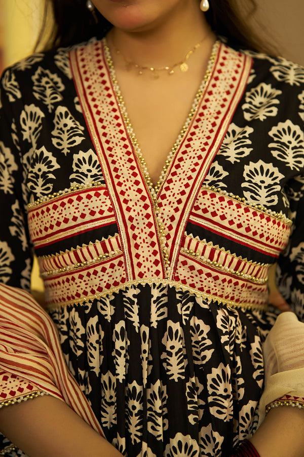 Black heritage handblock suit set
