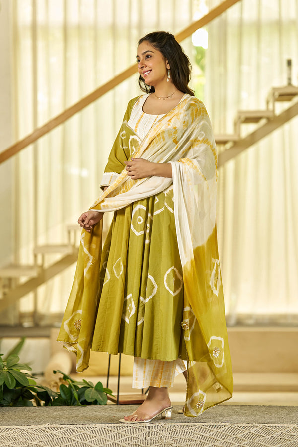 Sunehri Bhandhej Anarkali set