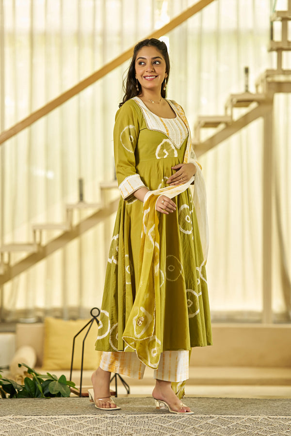 Sunehri Bhandhej Anarkali set