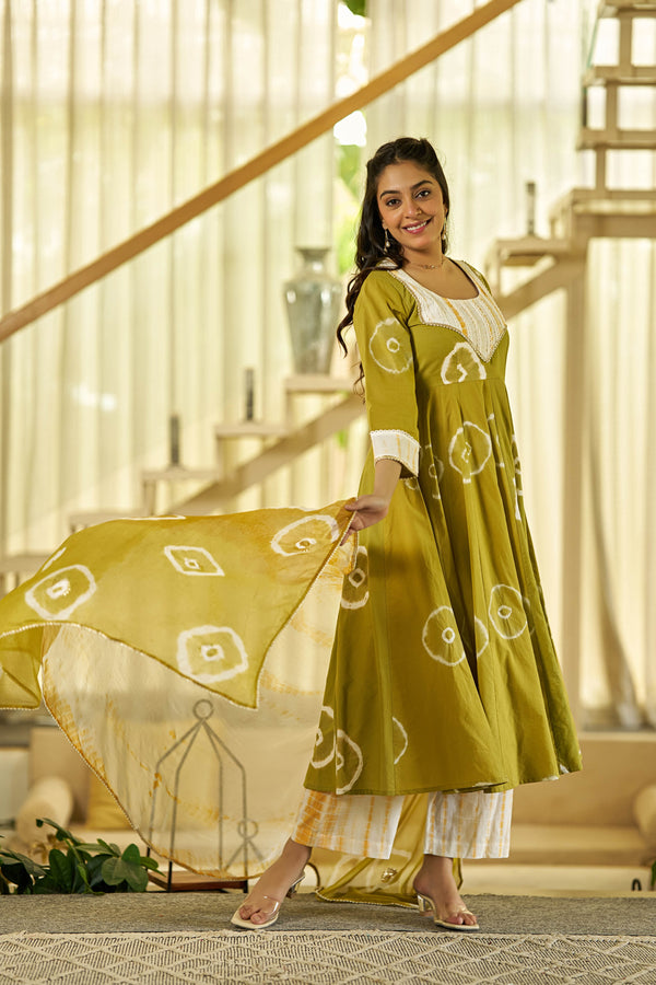 Sunehri Bhandhej Anarkali set