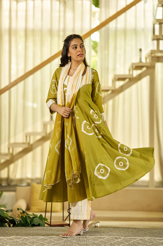 Sunehri Bhandhej Anarkali set