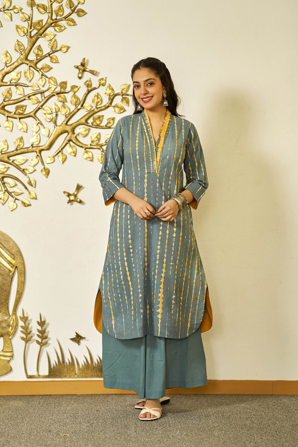 Kesar Dhari tie dye kurta set