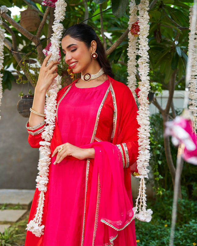 Gulaabi laal Saaya Suit Set