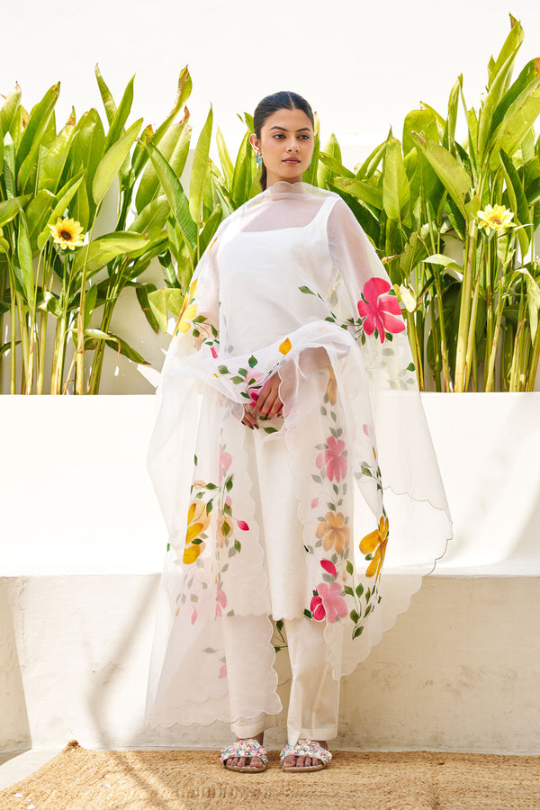Reeha White Chanderi Hand-Painted Kurta Set