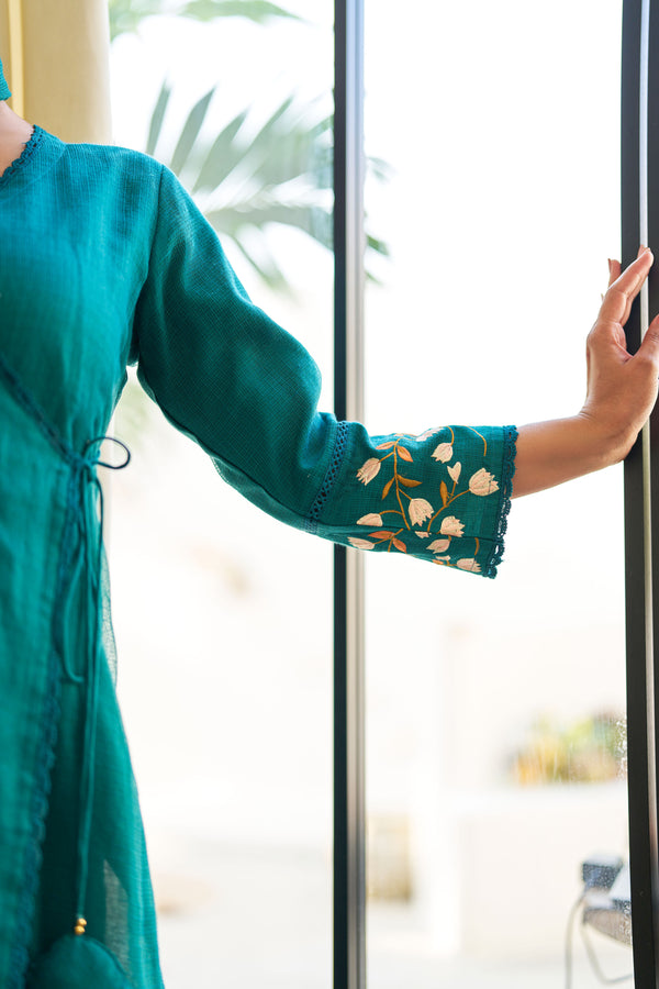 Saaz Teal Green Doria Embroidered Kurta Set
