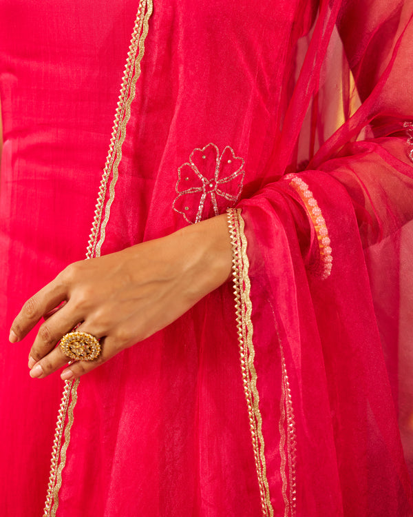 Gulabi Nazakat Suit Set
