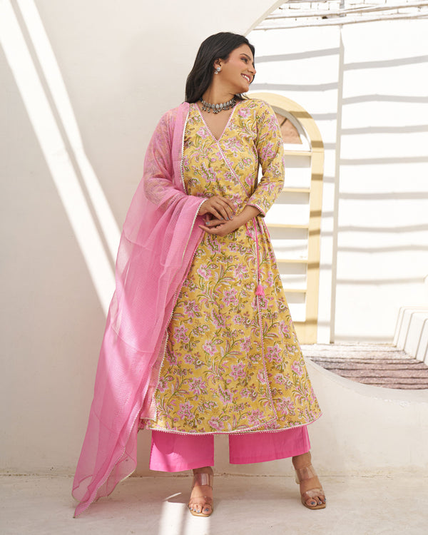 Timeless Elegance Handblock Suit Set