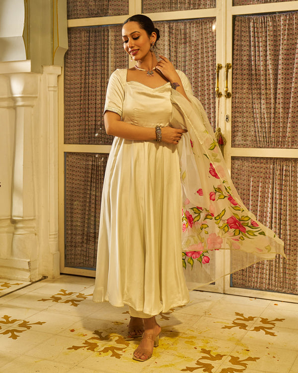 Ibtidaa Satin Handpainted Gotapatti Suit Set