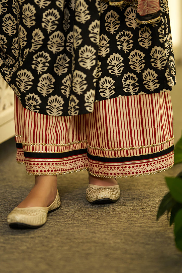 Black heritage handblock suit set