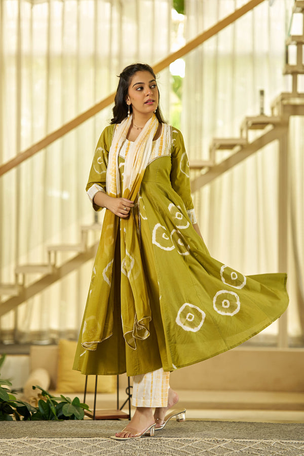 Sunehri Bhandhej Anarkali set
