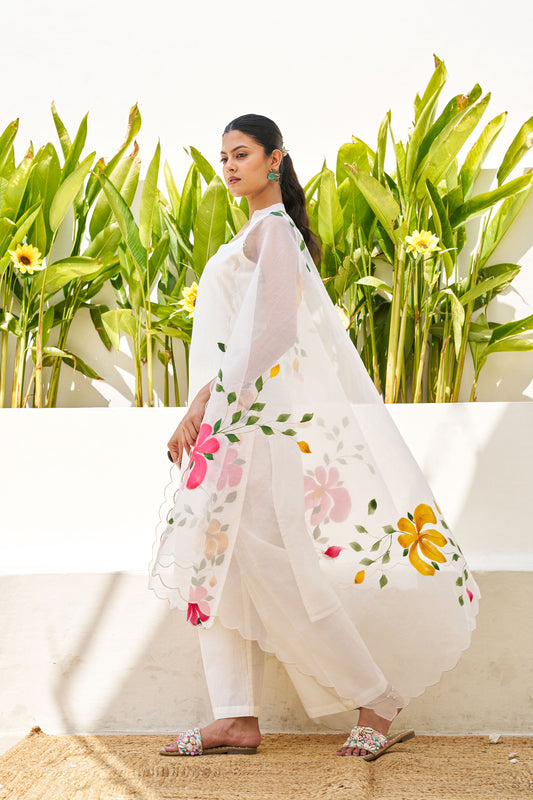 Reeha White Chanderi Hand-Painted Kurta Set