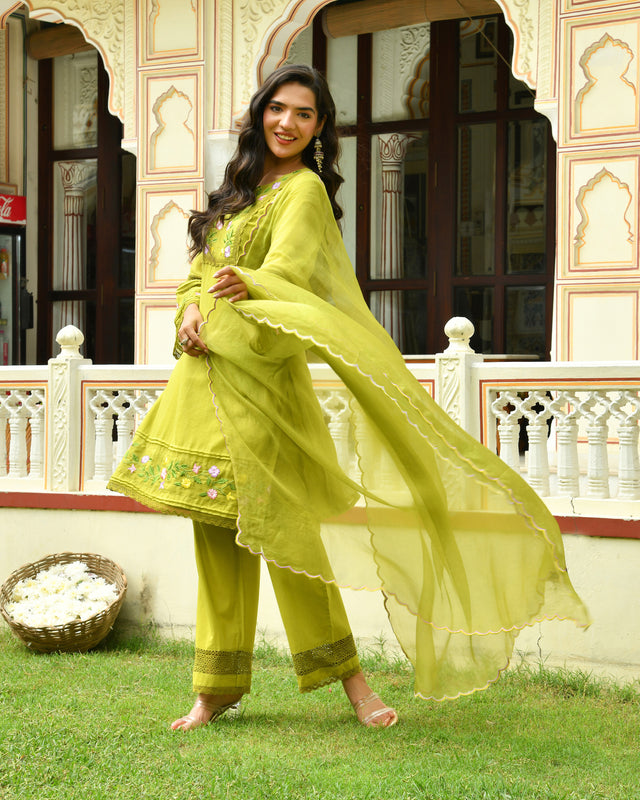 Myra Green Embroidered Doria Kurta Set