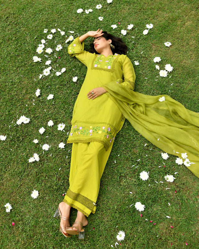 Myra Green Embroidered Doria Kurta Set